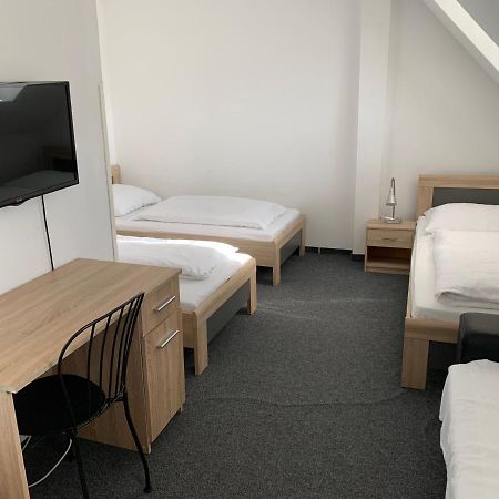 Penzion Holiday Trnava Exterior foto