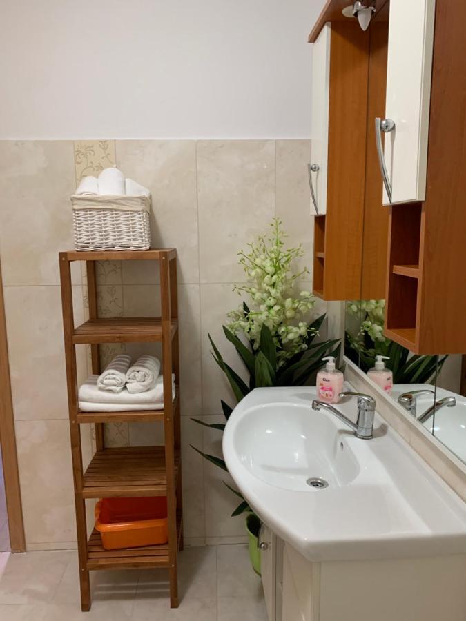 Penzion Holiday Trnava Exterior foto